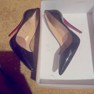 Black “so kate 120 patent.” Christian Louboutin